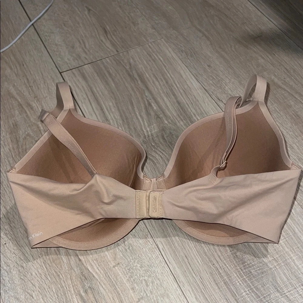 Calvin Klein perfectly fit Nude‎ T-Shirt Bra with Light Padding